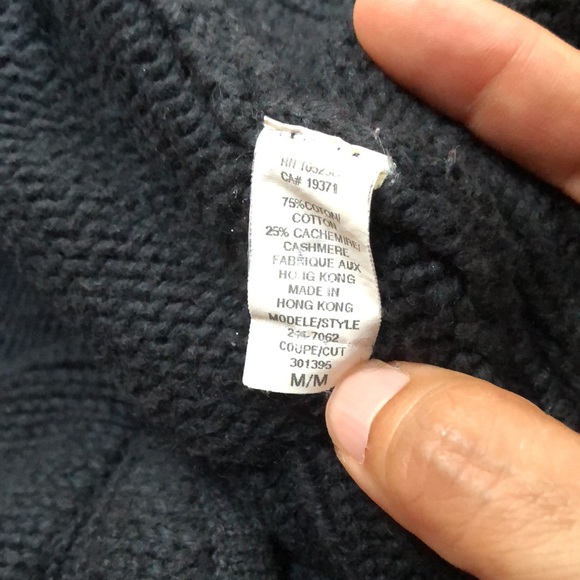 Sweater - Picture 7 of 8